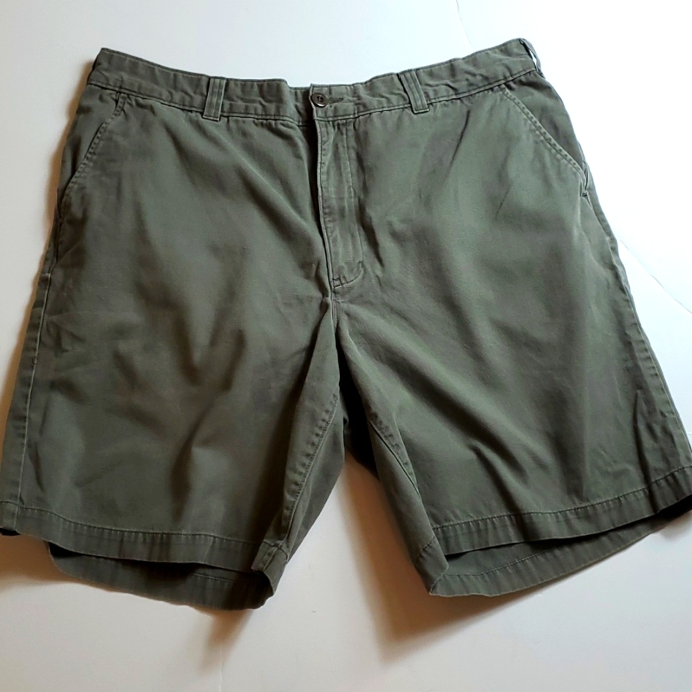 Redhead olive flat front shorts